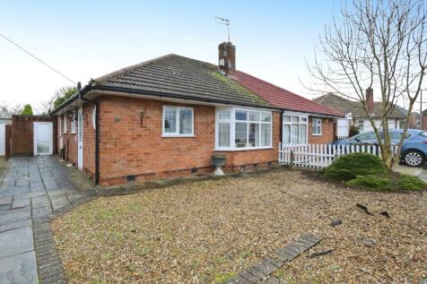 2 bedroom semi-detached bungalow for sale