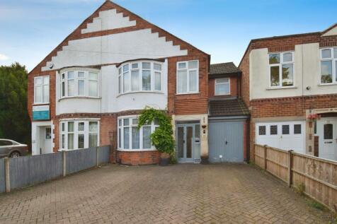 4 bedroom semi-detached house for sale