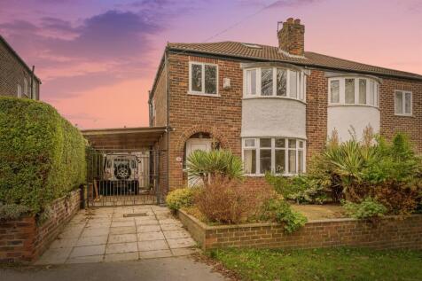 3 bedroom semi-detached house for sale