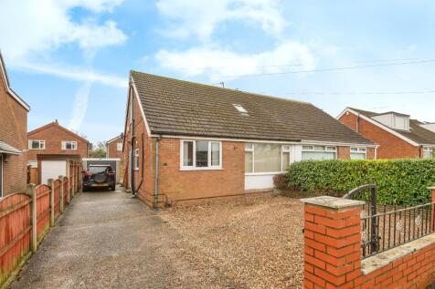 3 bedroom semi-detached bungalow for sale