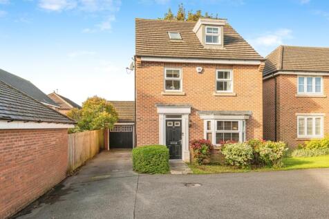 4 bedroom detached house for sale