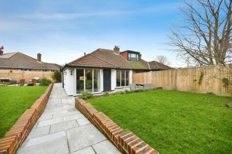 2 bedroom semi-detached bungalow for sale