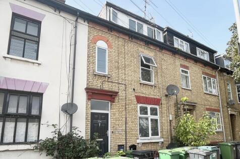 5 bedroom terraced house for sale