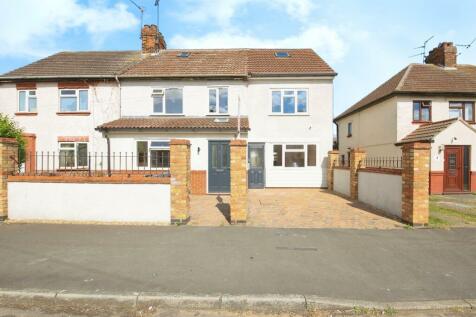 5 bedroom semi-detached house for sale