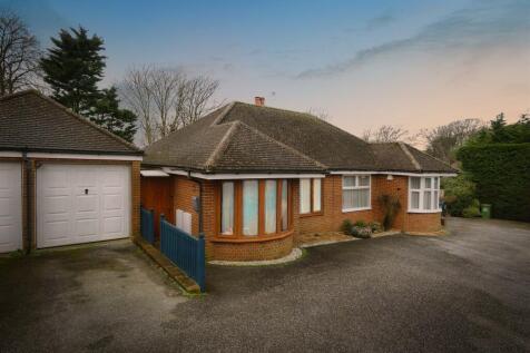 2 bedroom semi-detached bungalow for sale