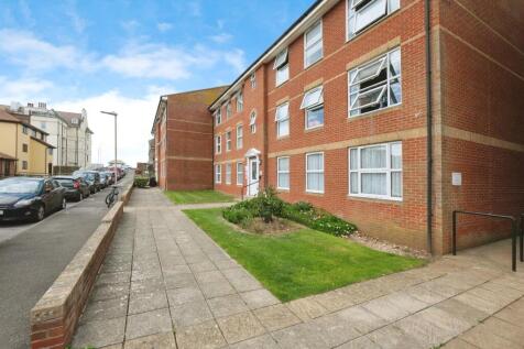 1 bedroom ground floor flat for sale