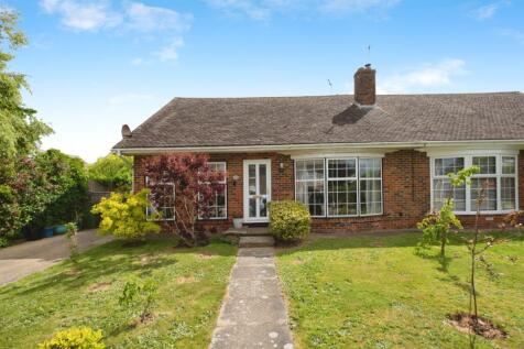 4 bedroom semi-detached bungalow for sale