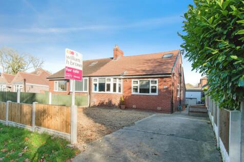 3 bedroom semi-detached bungalow for sale