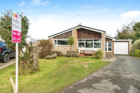 3 bedroom detached bungalow for sale
