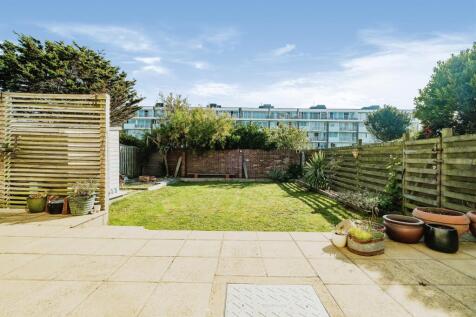 6 bedroom semi-detached house for sale