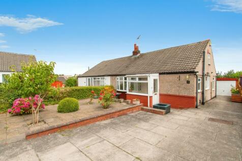 2 bedroom semi-detached bungalow for sale