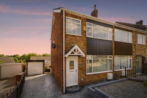 3 bedroom end of terrace house for sale