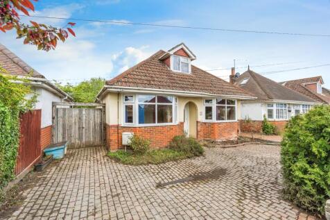 4 bedroom detached bungalow for sale