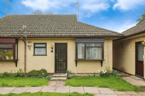 2 bedroom semi-detached bungalow for sale