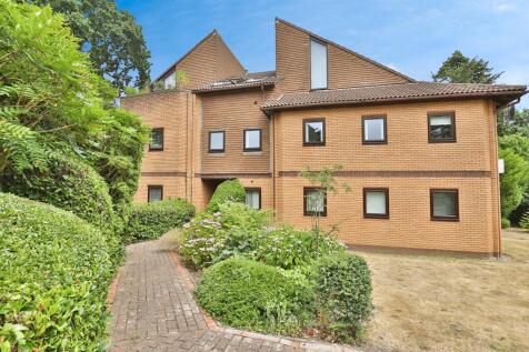 3 bedroom flat for sale