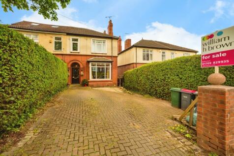 4 bedroom semi-detached house for sale