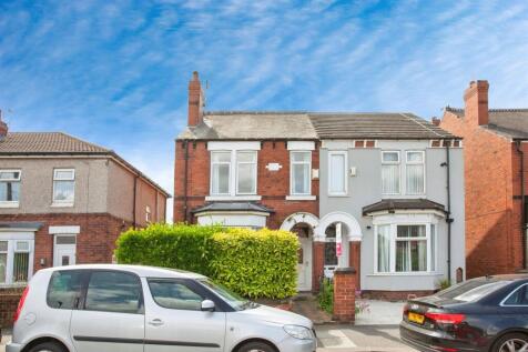 4 bedroom semi-detached house for sale