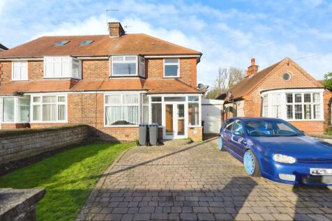 4 bedroom semi-detached house for sale