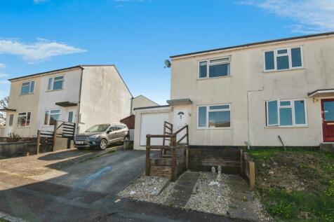 2 bedroom semi-detached house for sale