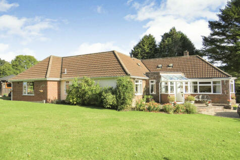 2 bedroom detached bungalow for sale