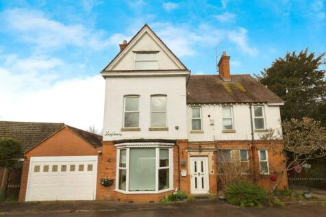 15 bedroom detached house for sale