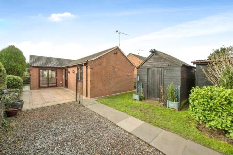 2 bedroom detached bungalow for sale