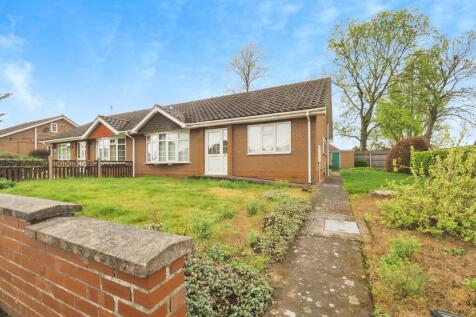 2 bedroom semi-detached bungalow for sale
