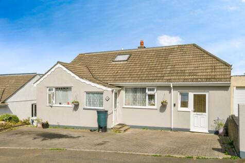 4 bedroom detached bungalow for sale