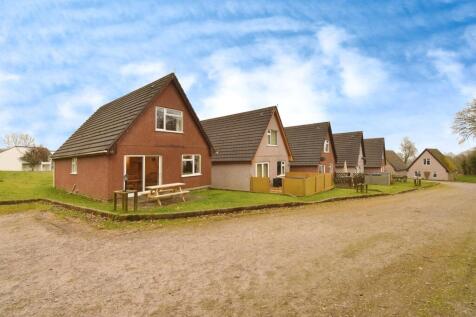 4 bedroom lodge for sale