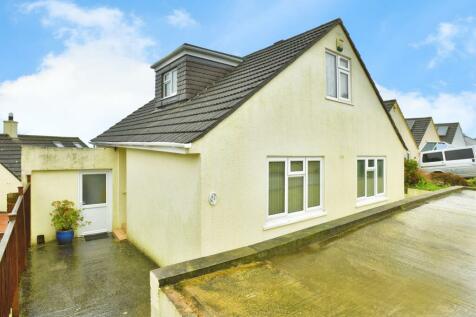 4 bedroom detached bungalow for sale