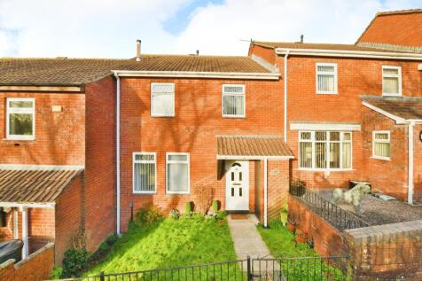 3 bedroom terraced house for sale