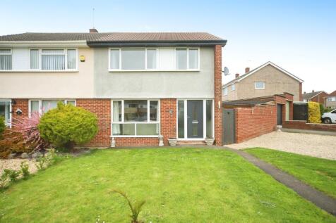 3 bedroom semi-detached house for sale