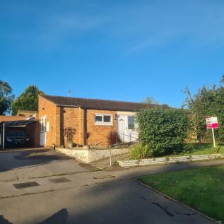 3 bedroom semi-detached bungalow for sale