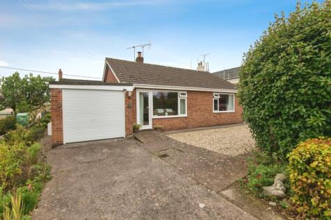 2 bedroom detached bungalow for sale