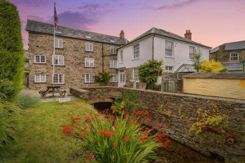 7 bedroom terraced house for sale