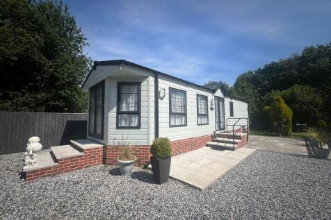 2 bedroom park home for sale
