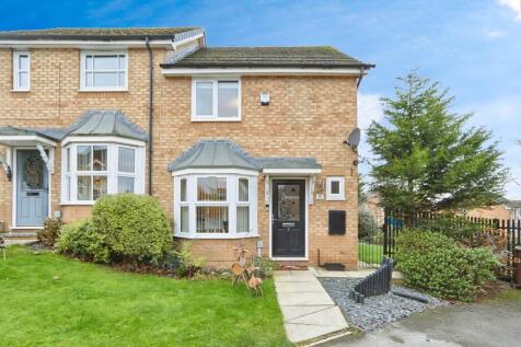 2 bedroom semi-detached house for sale
