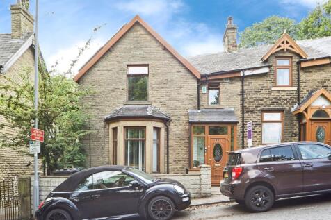 4 bedroom end of terrace house for sale