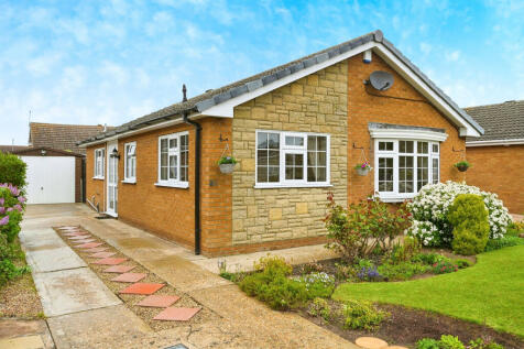 2 bedroom detached bungalow for sale