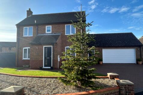 4 bedroom detached house for sale