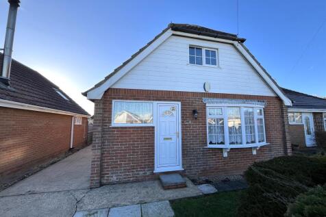 2 bedroom detached bungalow for sale