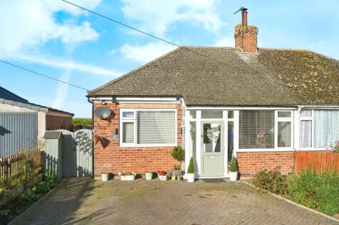 3 bedroom semi-detached bungalow for sale