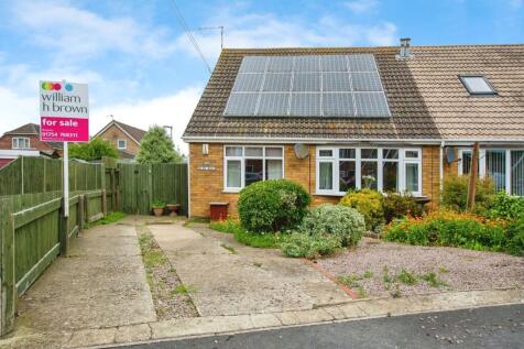 3 bedroom semi-detached bungalow for sale