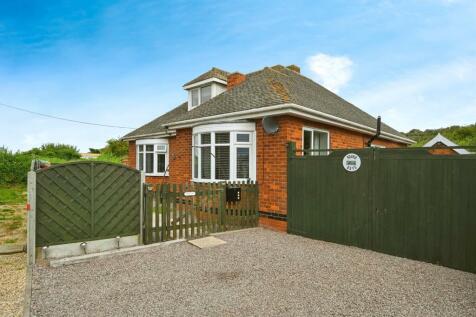 4 bedroom detached bungalow for sale