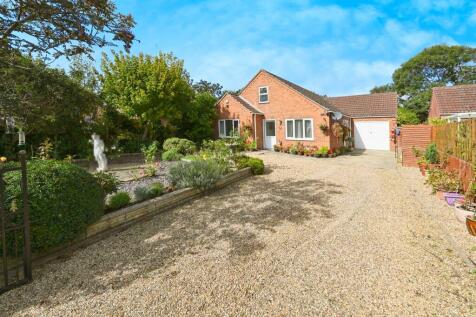 3 bedroom detached bungalow for sale