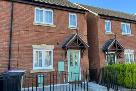 2 bedroom semi-detached house for sale