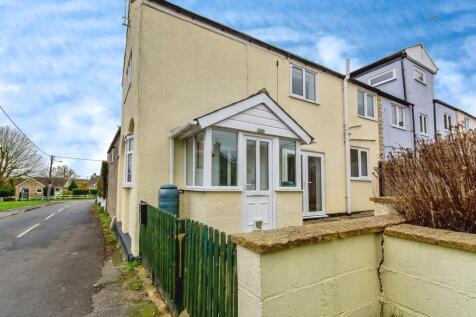 2 bedroom end of terrace house for sale