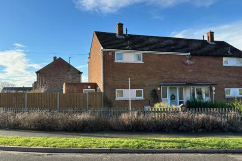 2 bedroom semi-detached house for sale