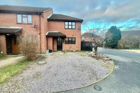 2 bedroom semi-detached house for sale