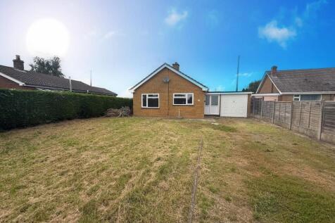 2 bedroom detached bungalow for sale
